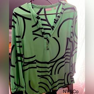 NY&CO green and navy blouse